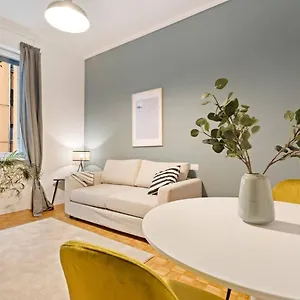 Gorgeous Flat In The Design District , Milan Italy